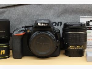 ขาย Nikon D5600 + Lens AF-P DX 18-55mm VR อดีตประกันศูนย์ สภาพสวยใหม่ ชัตเตอร์ 1,XXXรูป เมนูไทย จอติดฟิล์มแล้ว อุปกรณ์พร้อมกระเป๋า  อุปกรณ์และรายละเอียดของ